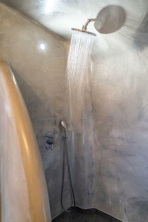Astrea Suites Feggaropetra Cave House Fira  Exterior photo