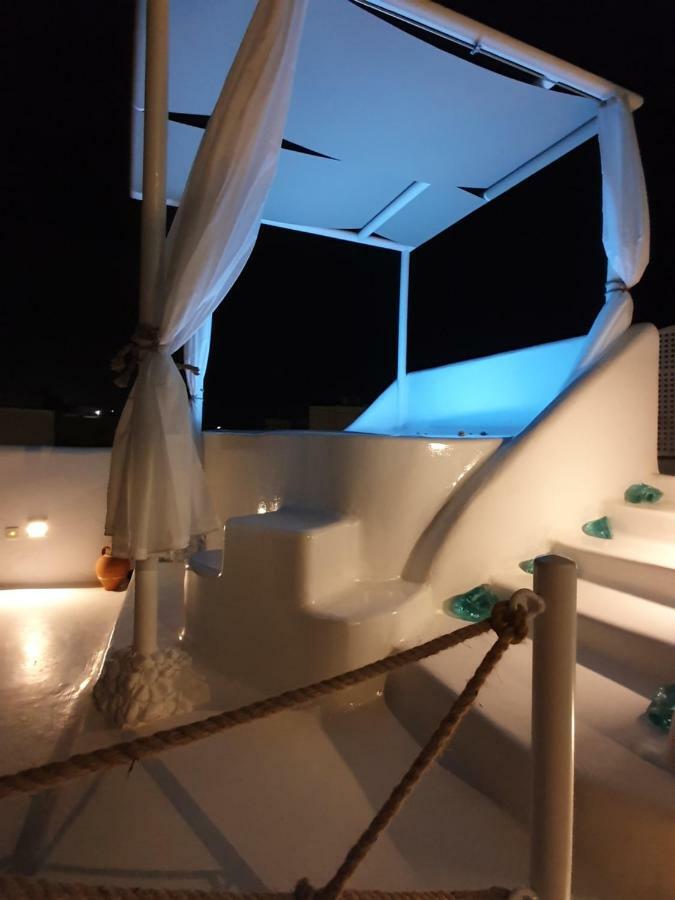 Astrea Suites Feggaropetra Cave House Fira  Exterior photo